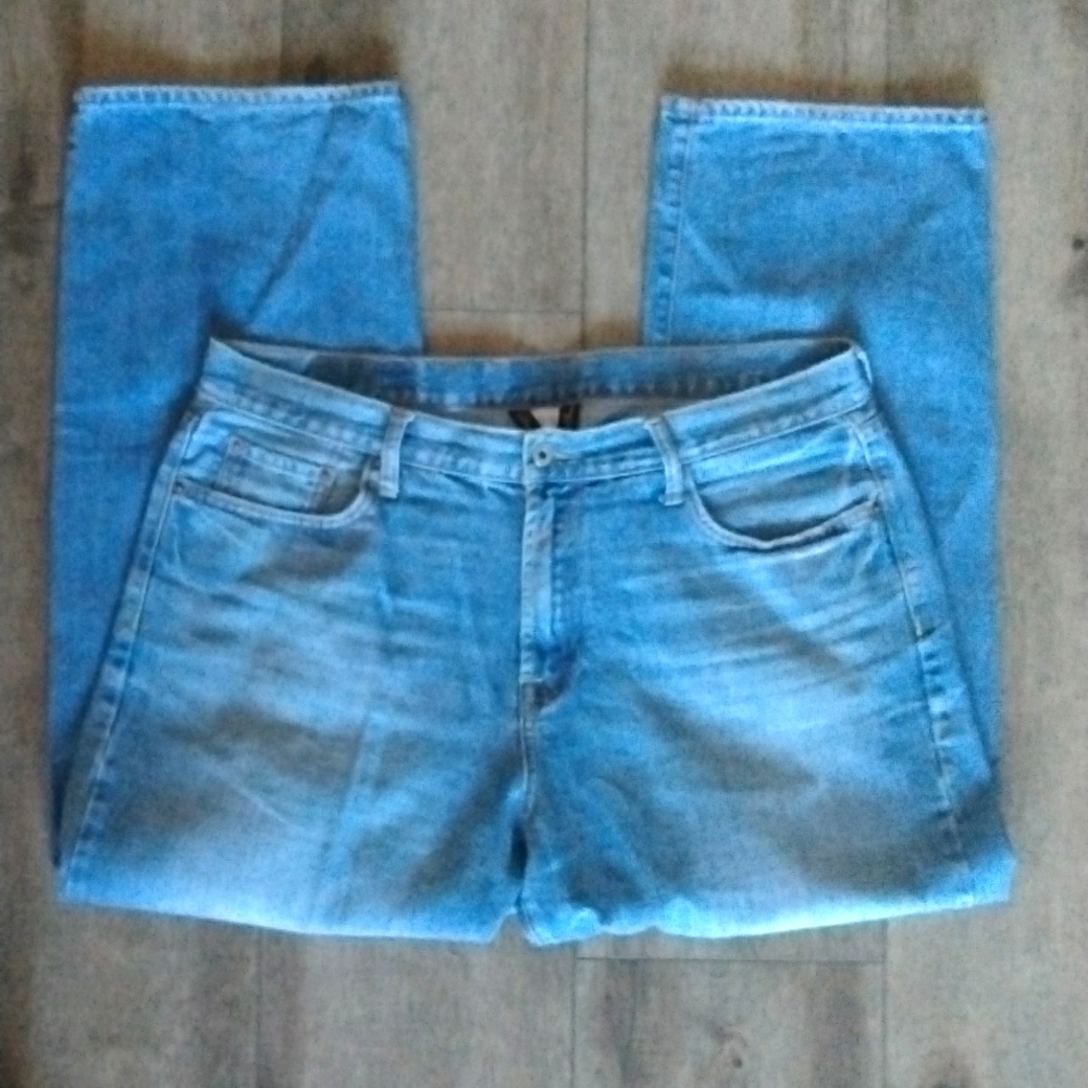 Lucky Brand Men's straight leg blue jeans